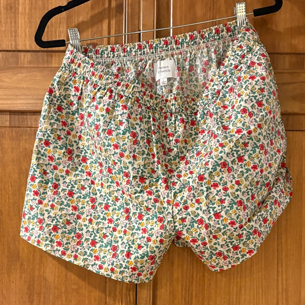 Things Between Boutique Cream Floral Boxer Shorts size Large NWOT